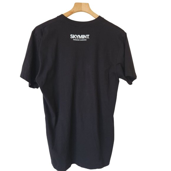 Black Skymint Premium Cannabis Rainbow Graphic T-Shirt L 100% Cotton Casual - Picture 3 of 7